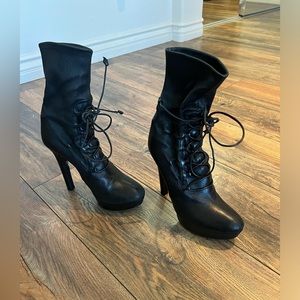 Miu Miu Leather Lace-Up Glove pull on Boots Black Platform heels